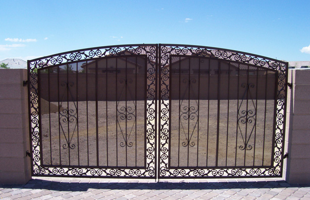 http://www.imperialiron.com/images1/gate3.jpg